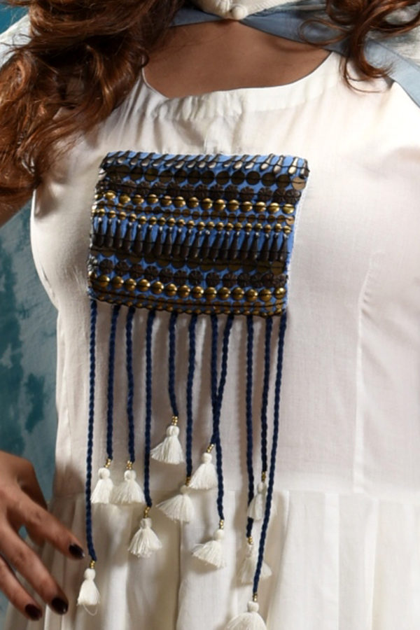 Off White Linen Karchupi Ornamented & Tie-dyed Kurti
