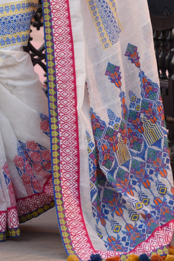 White Cotton Printed Saree; Handicrafts; Kay Kraft; Bangladesh; Fashion; Textiles;